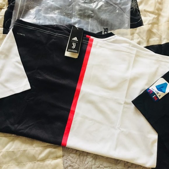 Juventus jersey on sale (no name) - Picture 2 of 4